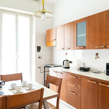 Apartment Holidays La Spezia